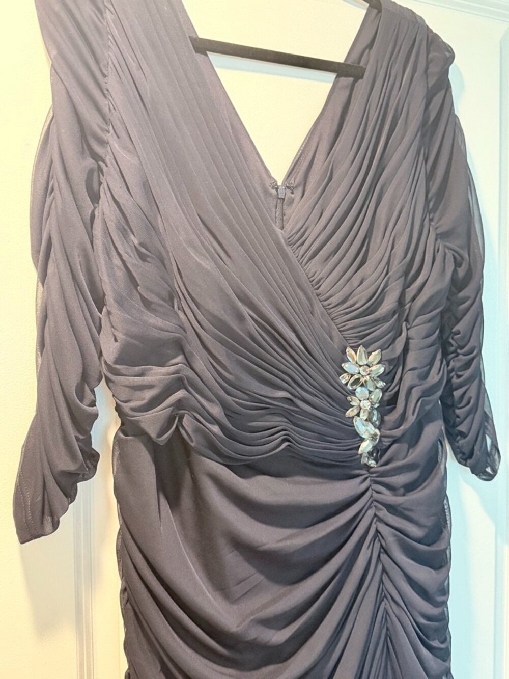 Beautiful dark blue evening gown, LIIKE NEW! Plus size fits 14-16 - 5'8" +